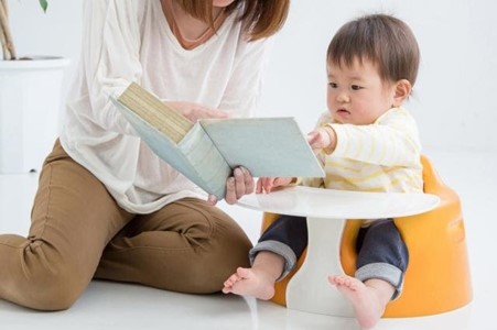 0歳児に絵本の読み聞かせは必要 実習前に知っておきたい絵本の疑問 幼保就活教えてinfo