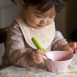 “保育実習“ 食事 中に困った行動をする子への対応の仕方”
