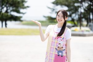 保育士エプロン笑顔