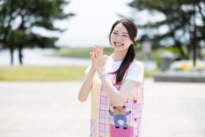 保育士　笑顔