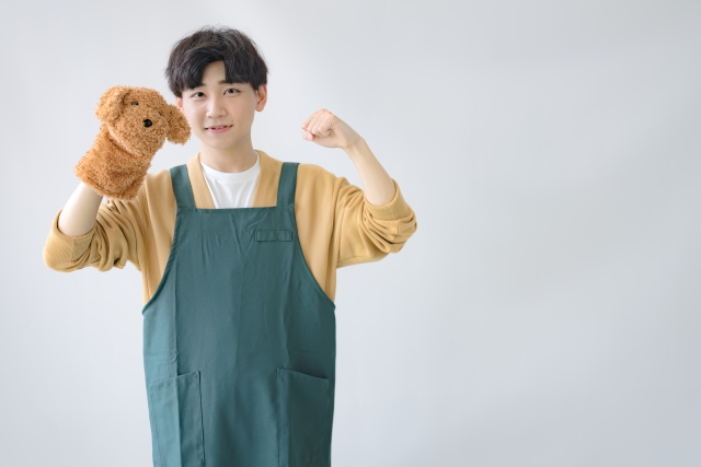男性保育士　エプロン