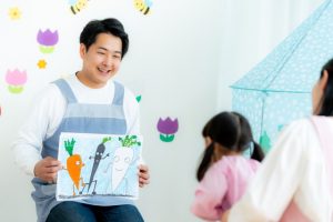 男性保育士　紙芝居