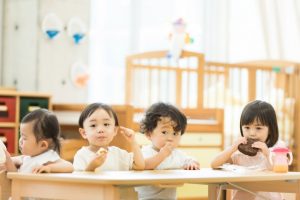 乳児院はより専門的なチームで子どもたちを見守ります。