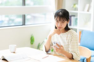 スマホで勉強　保育士試験
