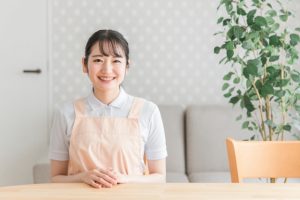 笑顔で関わる　　保育士