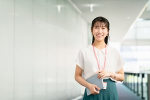 保育実習の通勤時は安心感を与える"服装"がいいでしょう。