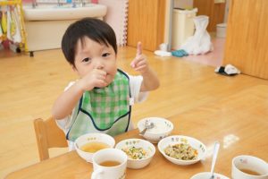 野菜当てクイズで食材への興味を引き出し、保育園の食育を盛り上げよう