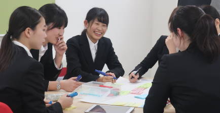 企画営業・取材同行・事務