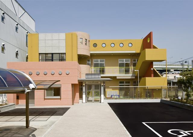 幼保連携型認定こども園　くすのきめぐみこども園