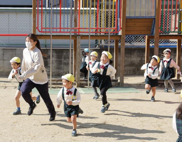 井戸　朋子先生